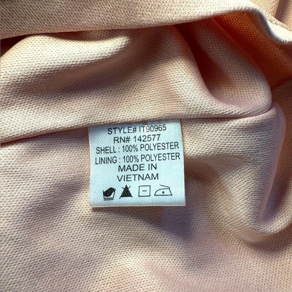 IRIS Pinky Peach Halter Top Sz Lg EUC - Picture 9 of 10